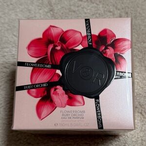 Viktor & Rolf Flowerbomb Ruby Orchid
